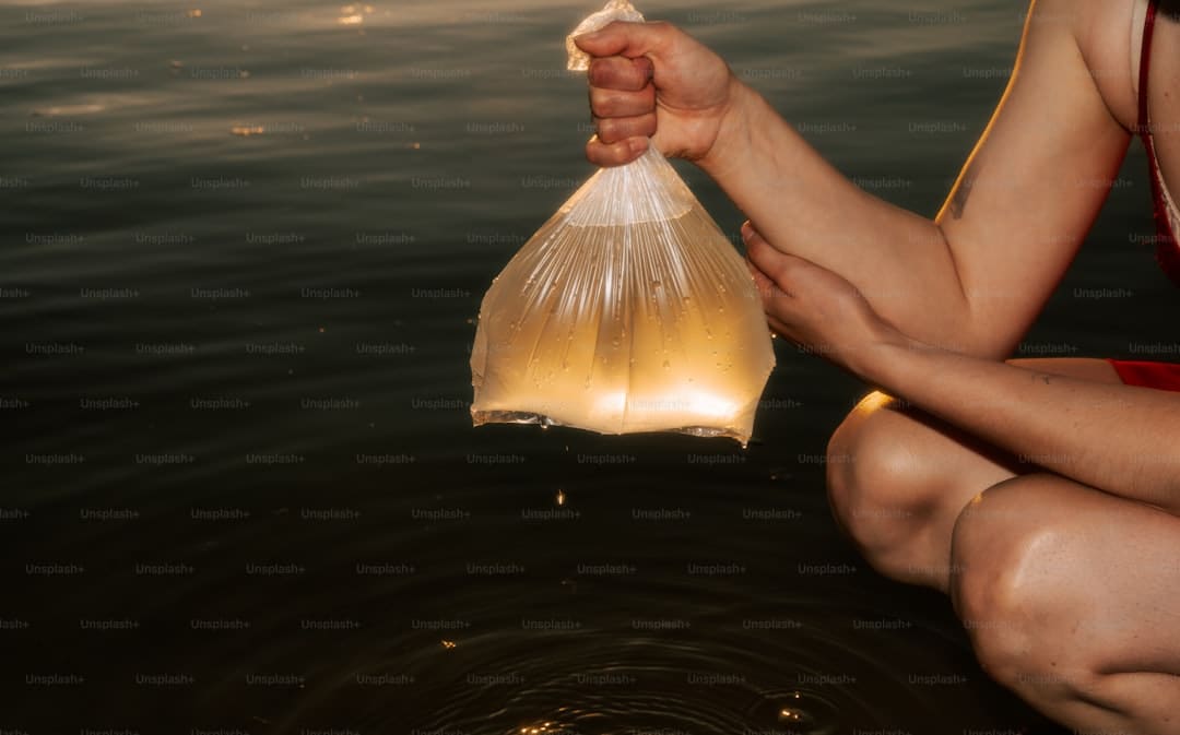 网络挑虾线什么梗
